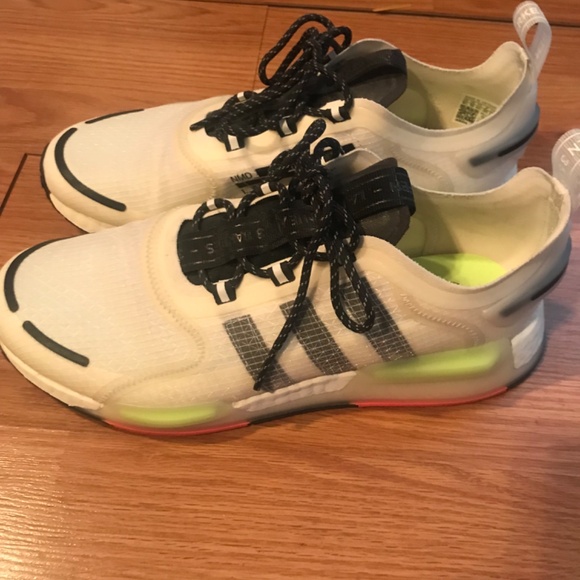 Adidas NMDV3 Crystal White main image 5